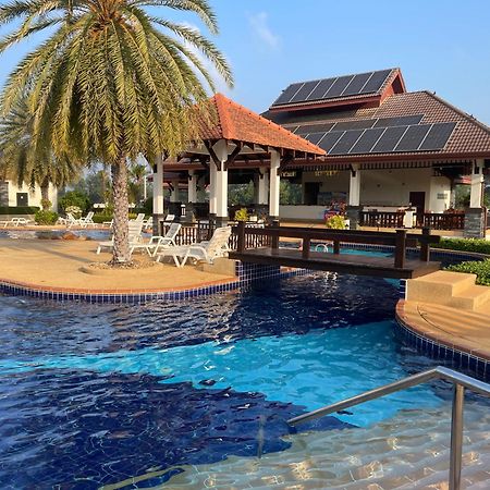Seabreeze Villa Rayong Kültér fotó